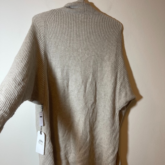NWT leith beige oatmeal cardigan ( with flaws) - Picture 5 of 9